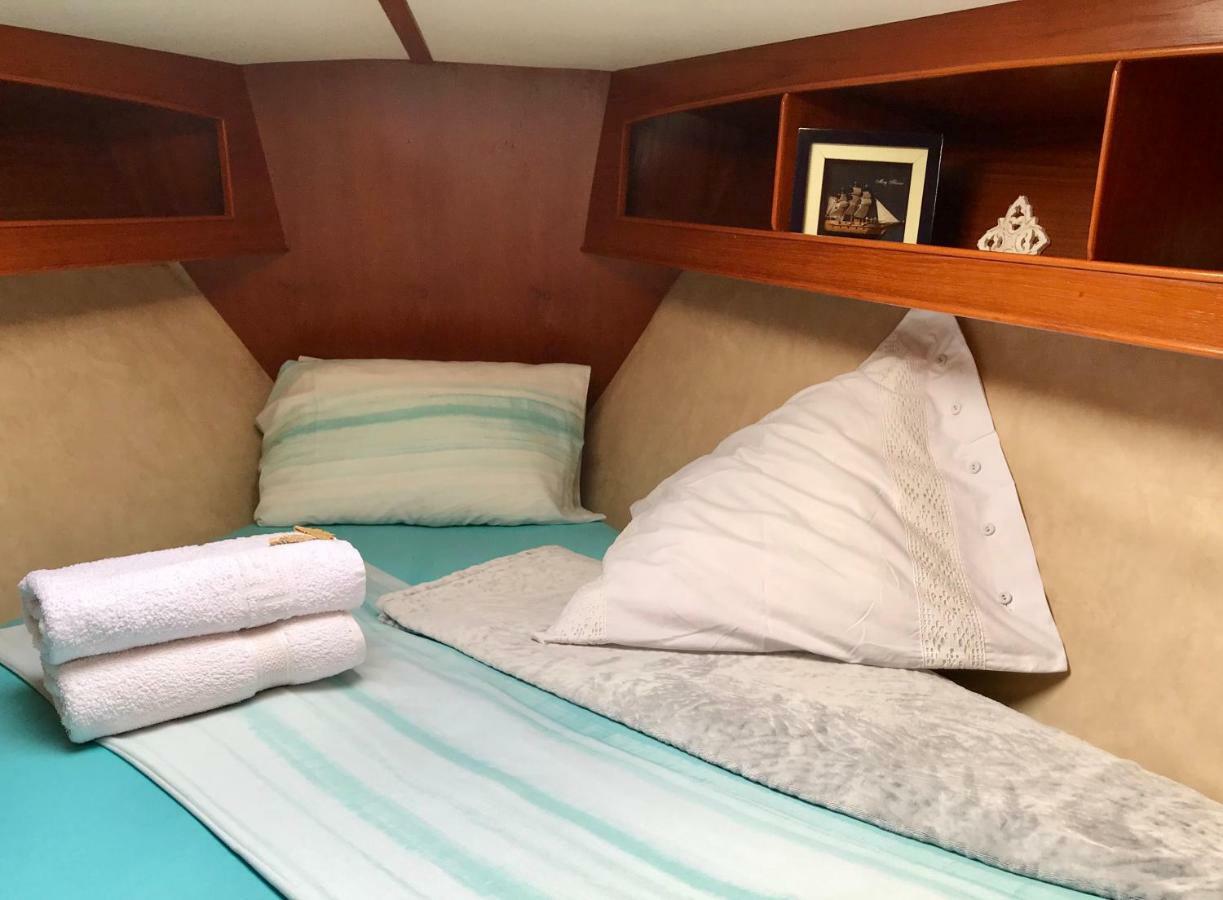סנט אדריה דה בסוס Sleep & Boats Barcelona City מראה חיצוני תמונה